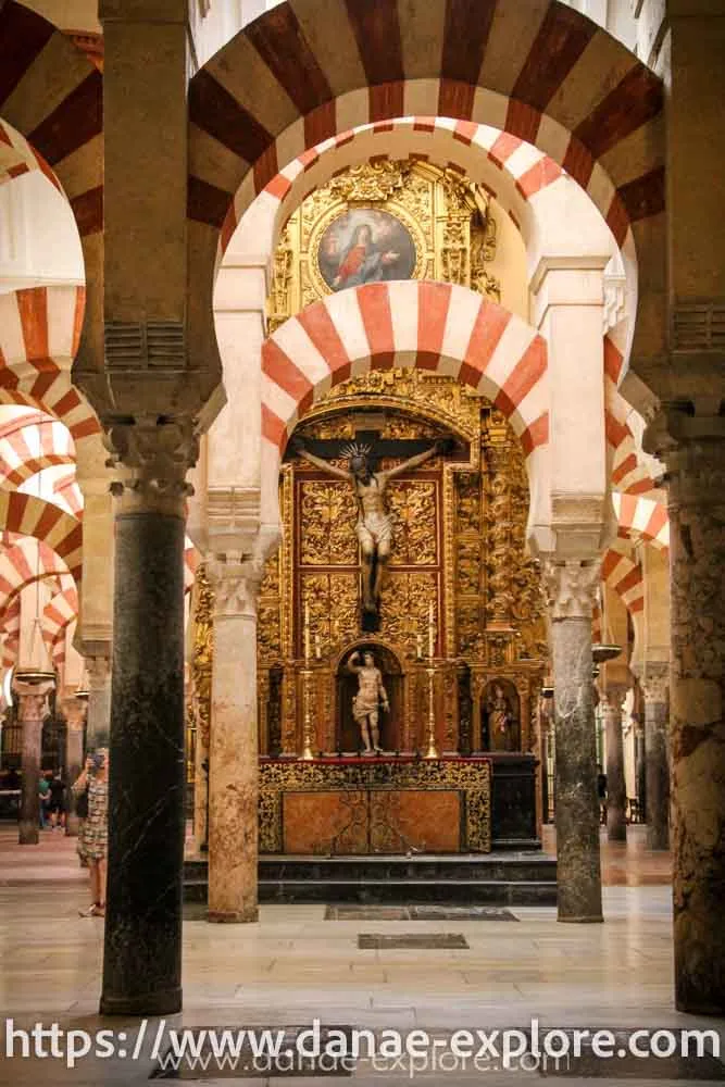 interior da  Mesquita de Córdoba, Espanha