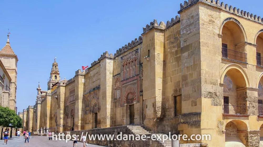 Muros externos da Mezquita de Córdoba