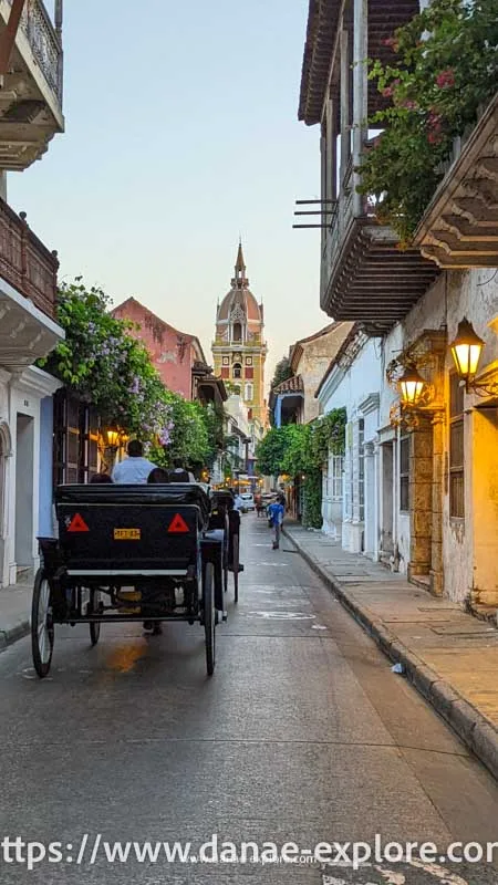 Carriage in an alley in the historic center of Cartagena