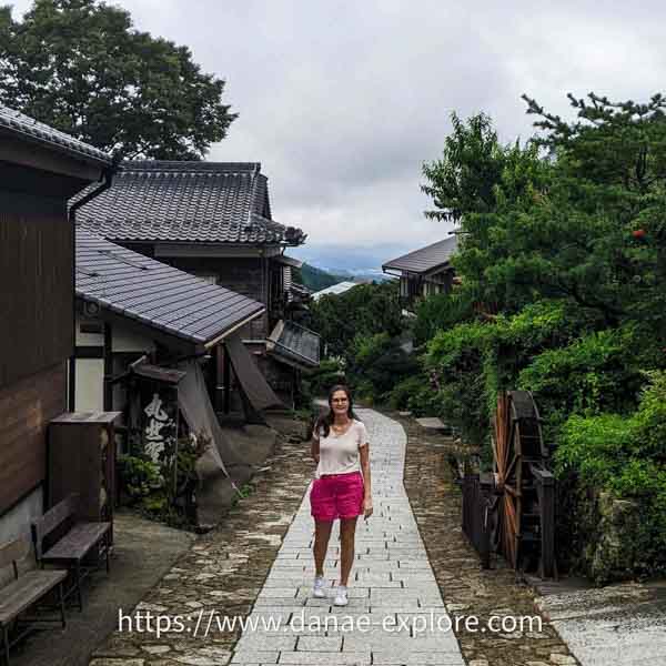 Eu em Magome - início da Trilha entre Magome e Tsumago - Nakasendo Road, uma jornada pelos mais lindos vilarejos do Japão Medieval