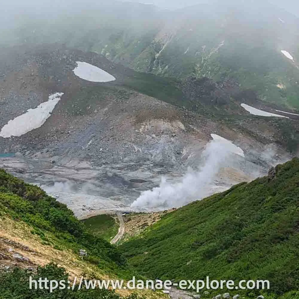 Hell Valley - Tateyama Kurobe Alpine Route - Japan