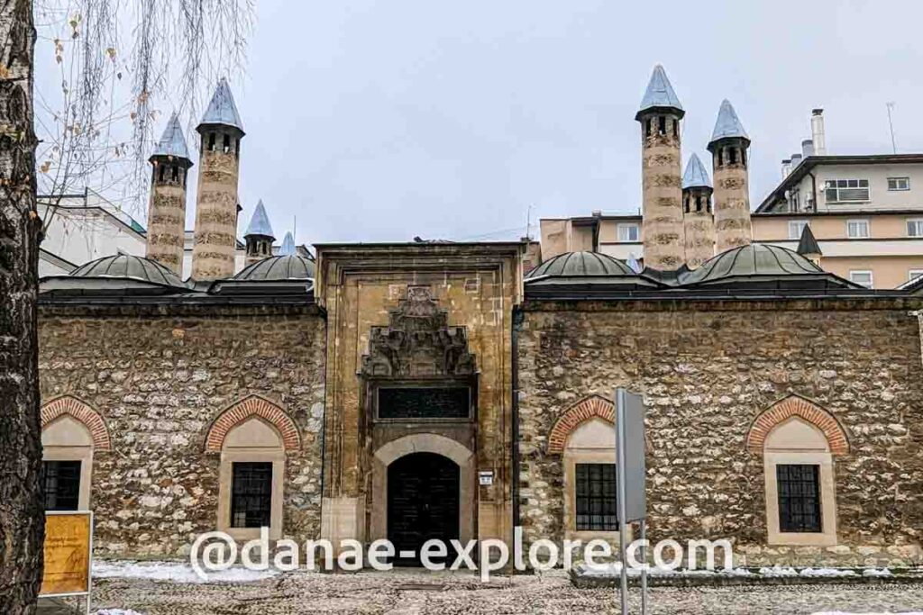  Mesquita Gazi Husrev-beg, Baščaršija, Sarajevo, 