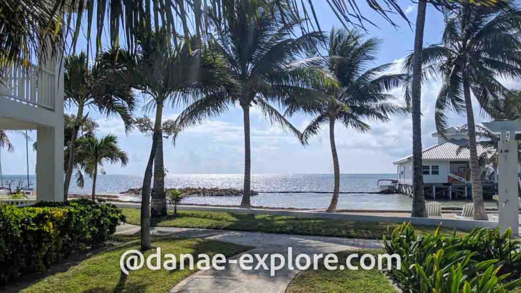 Foto do hotel em que nos hospedamos em San Pedro, Belize, parte do nosso roteiro de uma semana em Belize